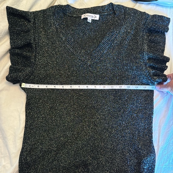 Nannette Lepore short sleeve, Black W/Metallic thread ribbed V-neck Sweater Sz L - Picture 4 of 6